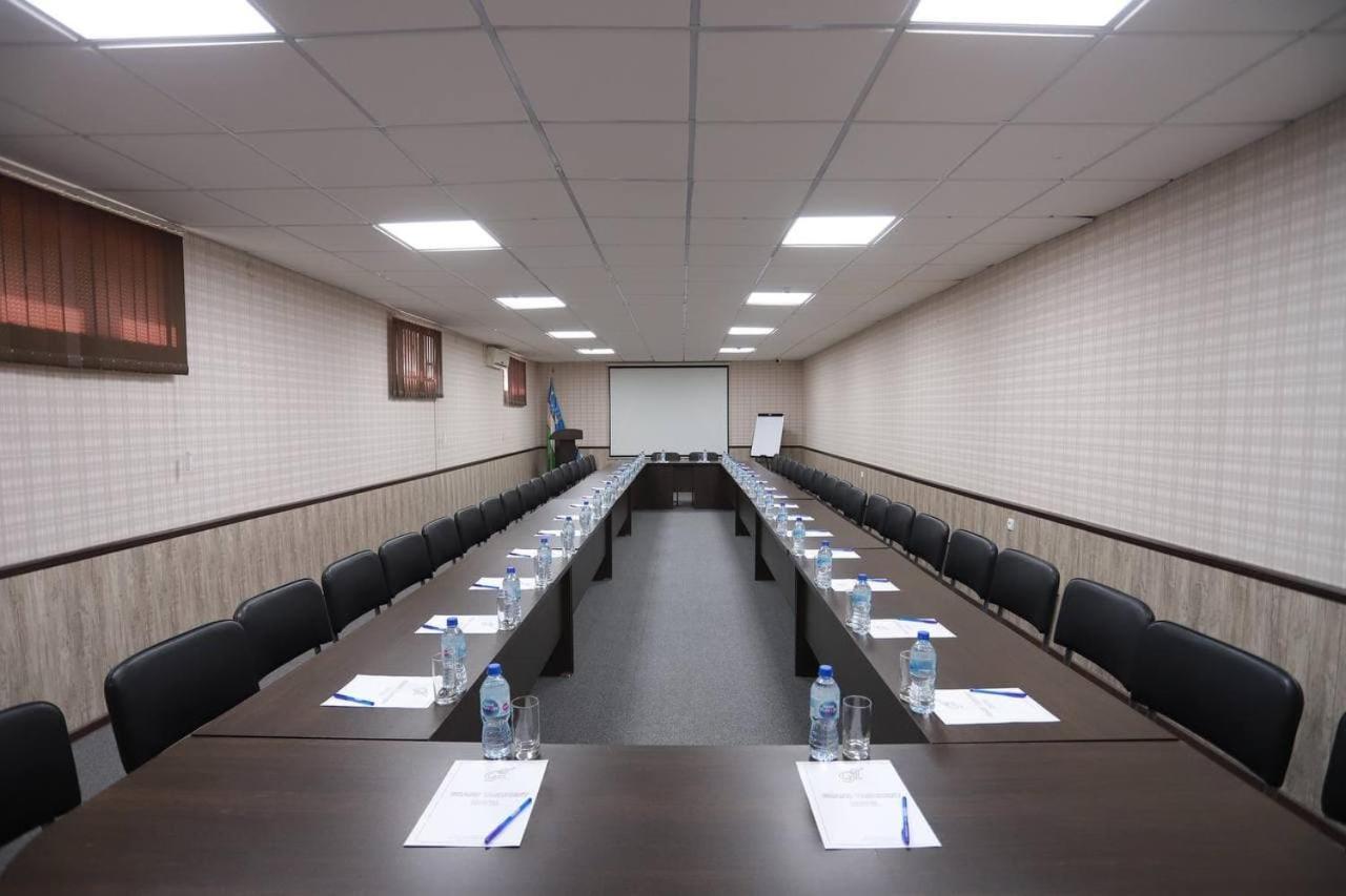 Byond Hotel Ташкент Екстер'єр фото