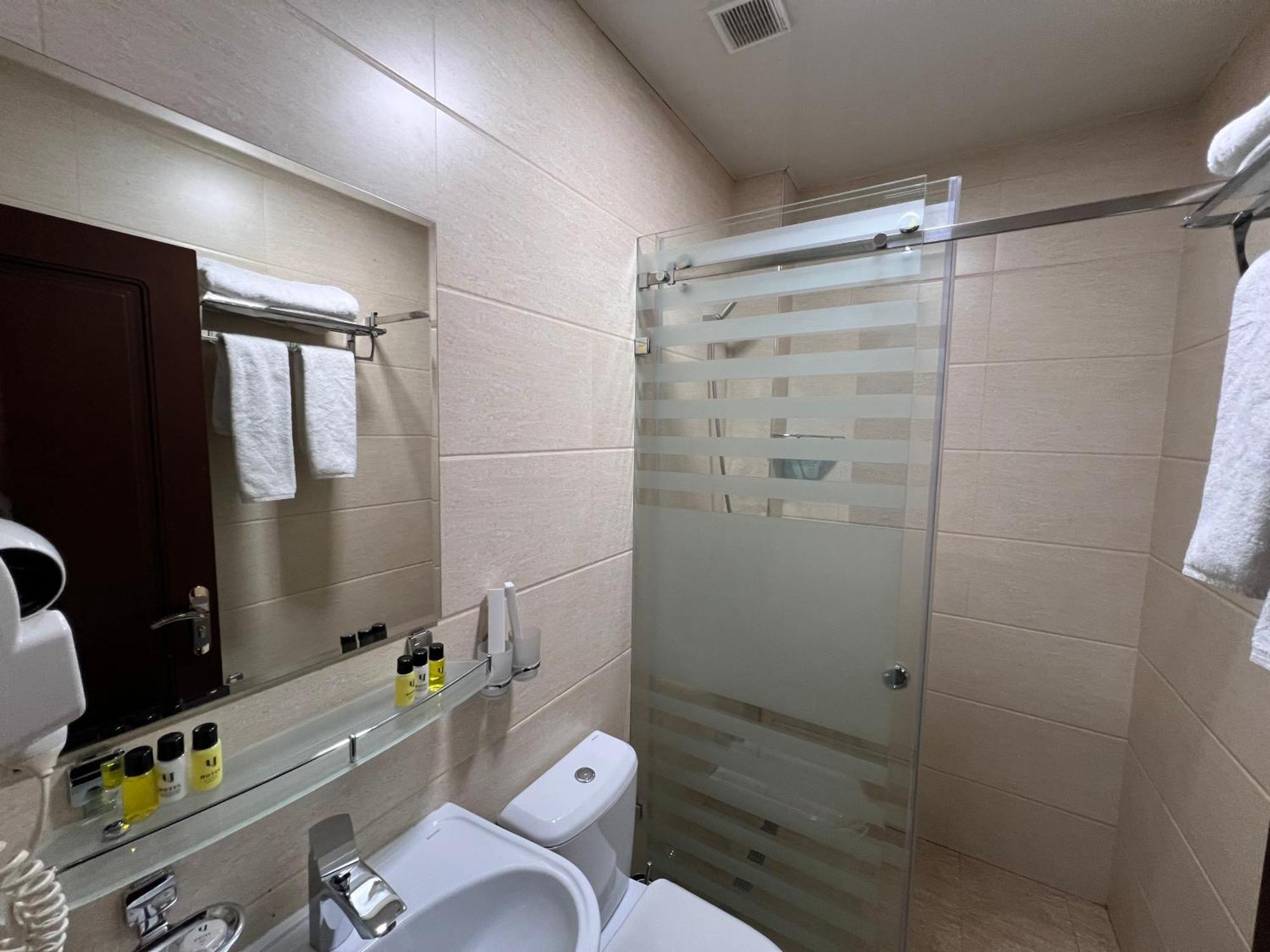 Byond Hotel Ташкент Екстер'єр фото